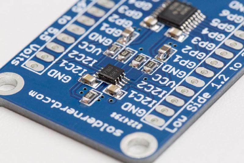 20160706_VoltageLevelTranslator_013