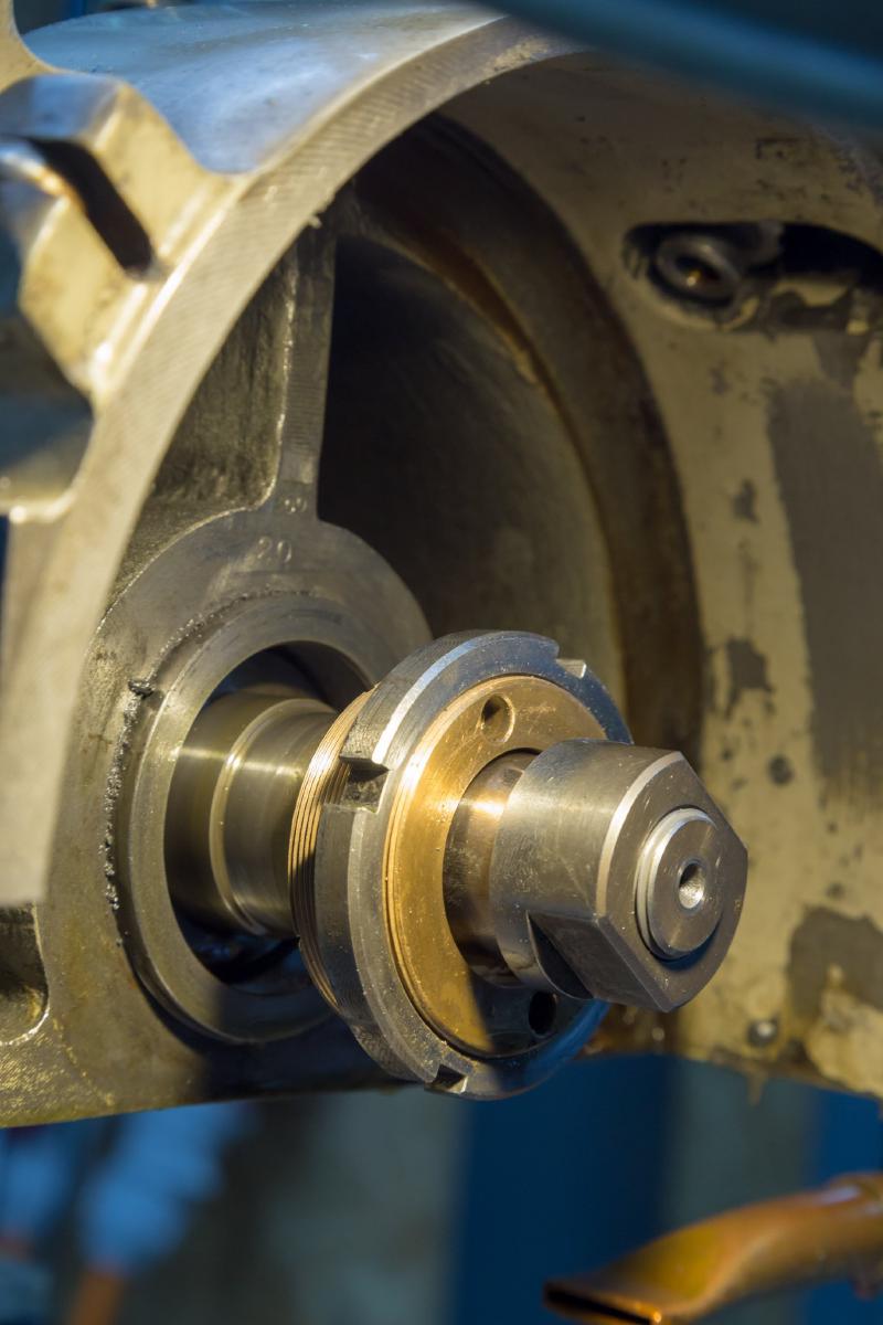 Tripet spindle shaft removed from the head